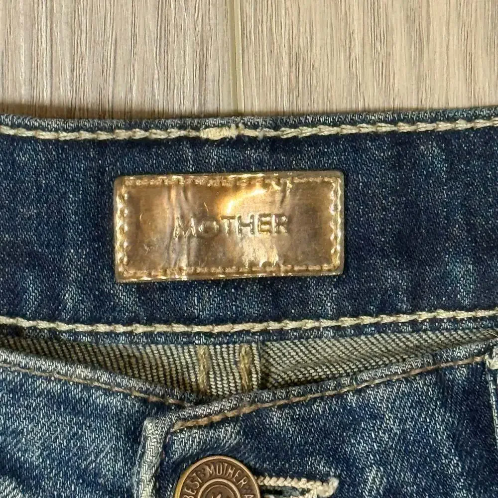 Mother Denim The Tripper Weekender Fray women’s size 28 dark wash - Picture 4 of 12